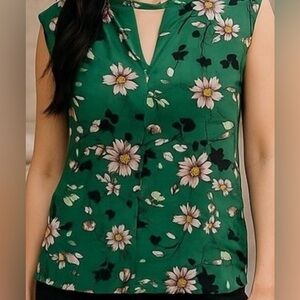 CAbi # 3619 green Daisy vine shadow blouse
